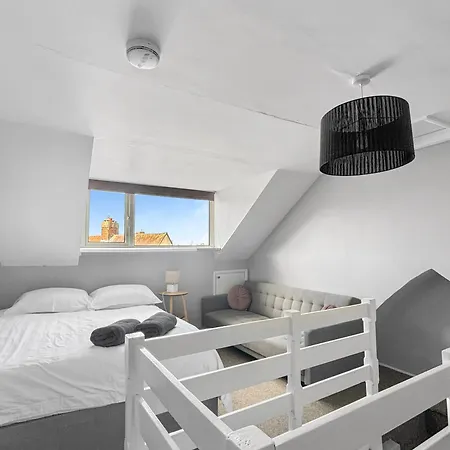 Amaya Four - Sleeps 5 - 1 Bed Apartment - Newly Renovated- Close To Town Centre -Grantham Exterior photo