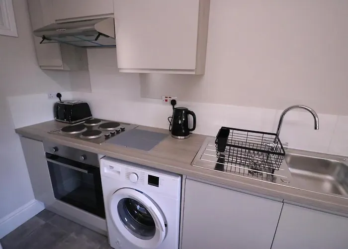 Amaya Four - Sleeps 5 - 1 Bed Apartment - Newly Renovated- Close To Town Centre -Grantham