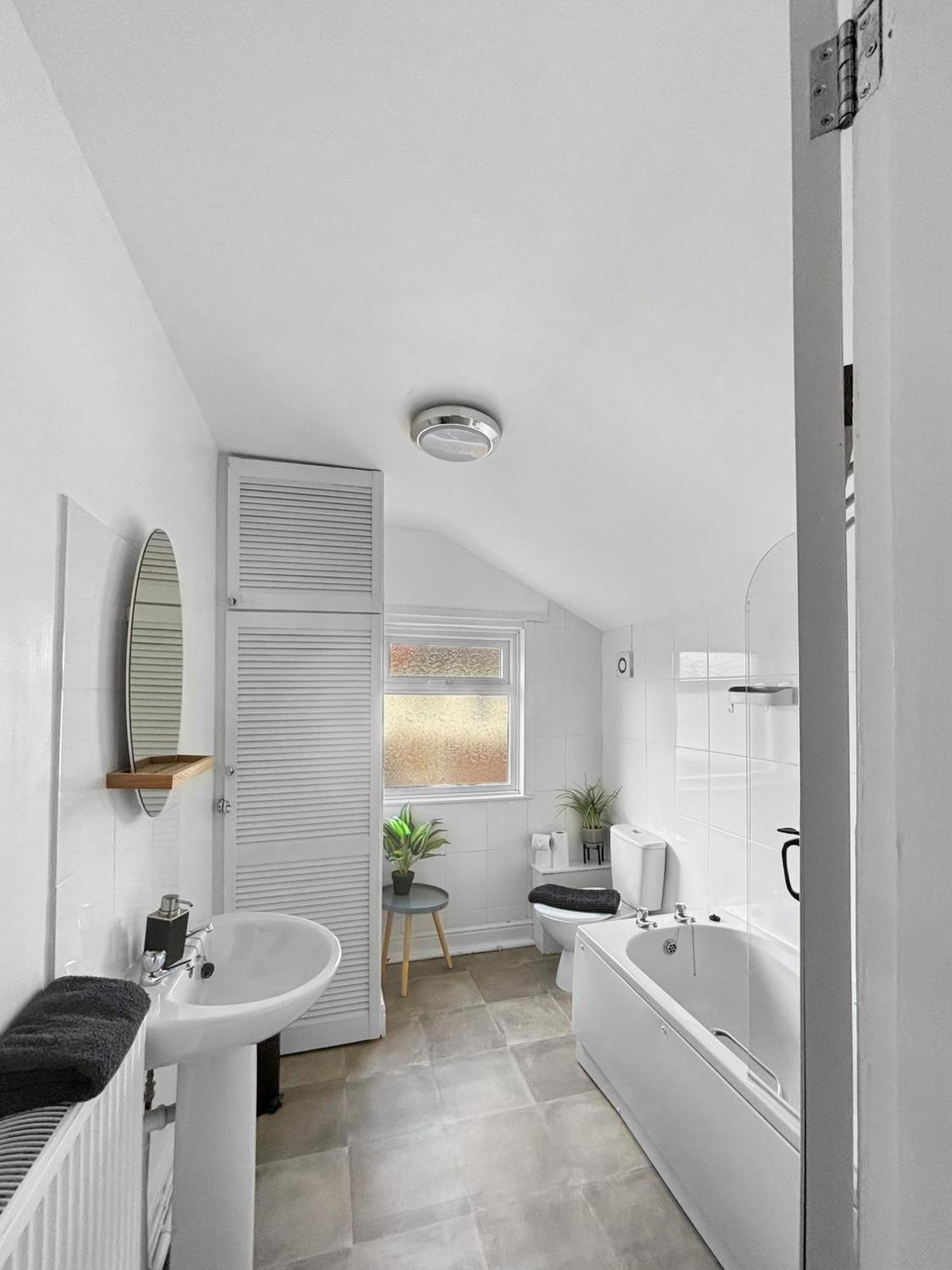 Amaya Four - Sleeps 5 - 1 Bed - Newly Renovated- Close To Town Centre -grantham Apartment Grantham