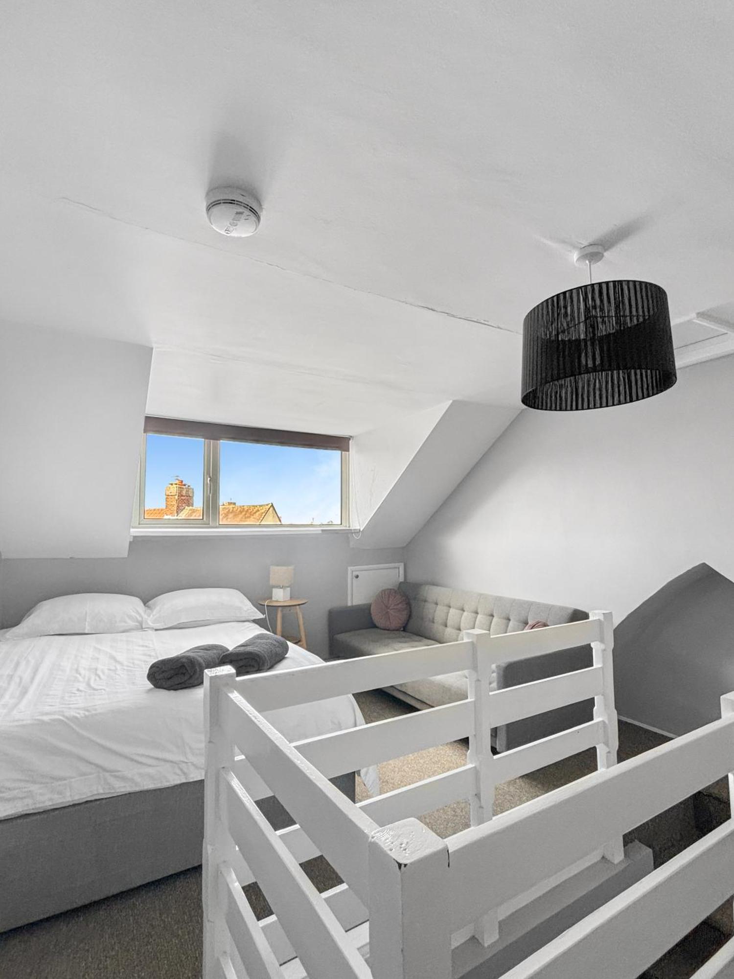 Apartment Amaya Four - Sleeps 5 - 1 Bed - Newly Renovated- Close To Town Centre -grantham